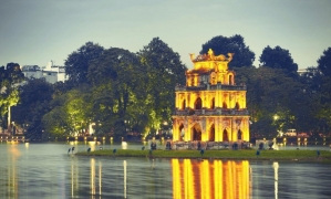 Hanoi - Halong - Ninh Binh - Water Puppet show - Buffet dinner (5ds 4ns Package)