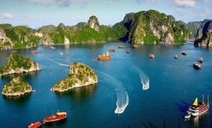 Hanoi - Halong - Ninh Binh - Water Puppet show - Buffet dinner (5ds 4ns Package)